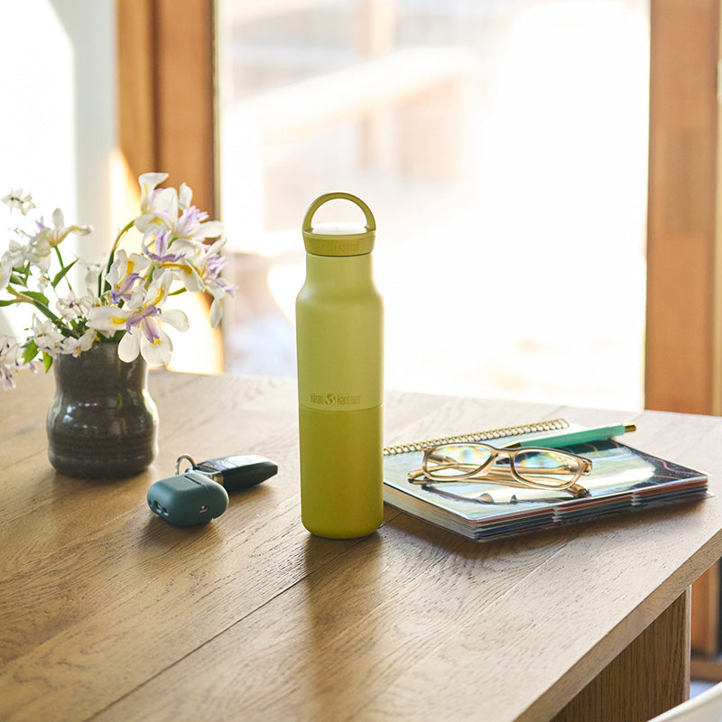 Stay Hydrated in Style with the 12oz Classic Rise Insulated Bottle