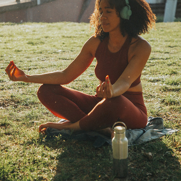 Sustainable Insulated Water Bottle - 16oz Rise Reflect with Bamboo Cap